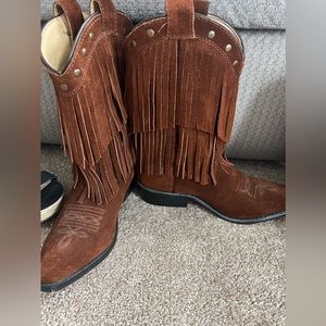 Shyanne Girls' Double-Fringe Western Boots Snip Toe size 1.5 excellent condition